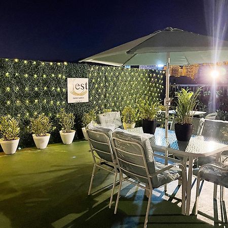 Nest Fort Bgc Makati City Exterior photo